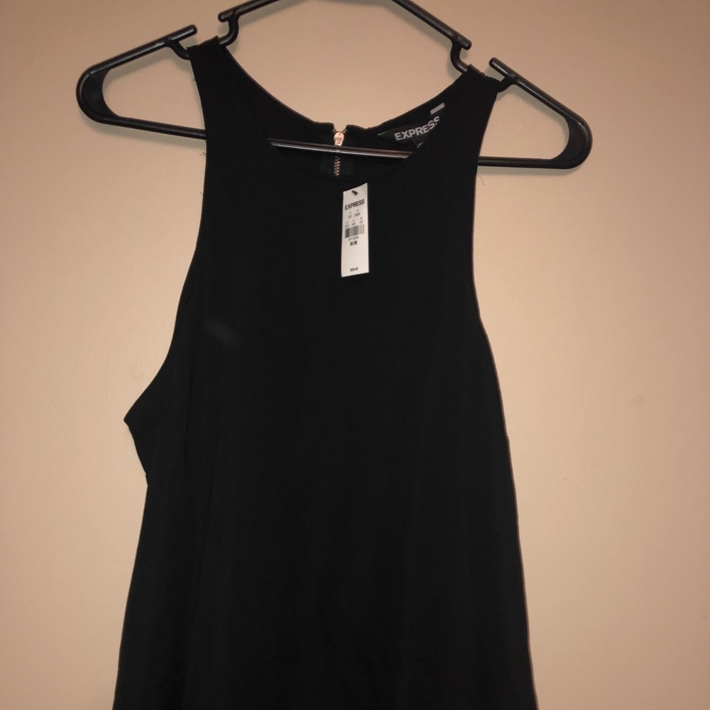 NEW NWT BLACK SLEEVELESS  EXPRESS TOP SIZE MEDIUM